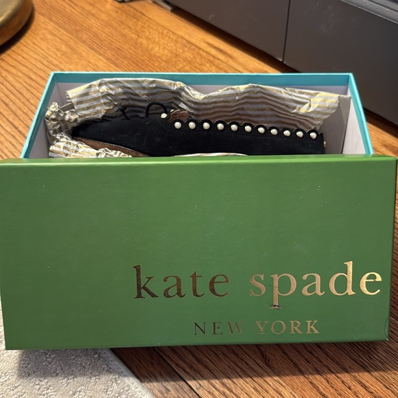 Kate Spade Black Suede Women's Shoes with Pearl Detailing- original box - Picture 4 of 4